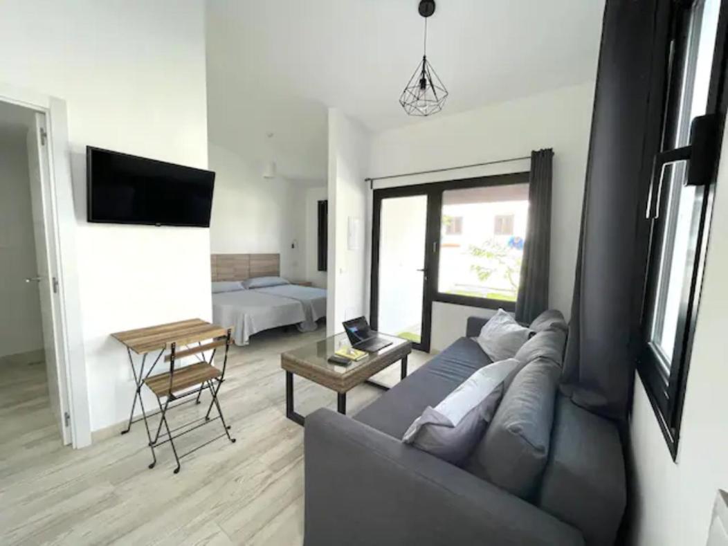 Sunny Bungalow With Garden #1 马斯帕洛马斯 外观 照片