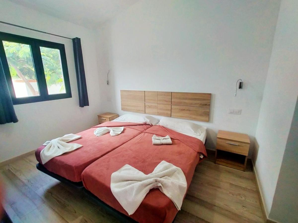 Sunny Bungalow With Garden #1 马斯帕洛马斯 外观 照片